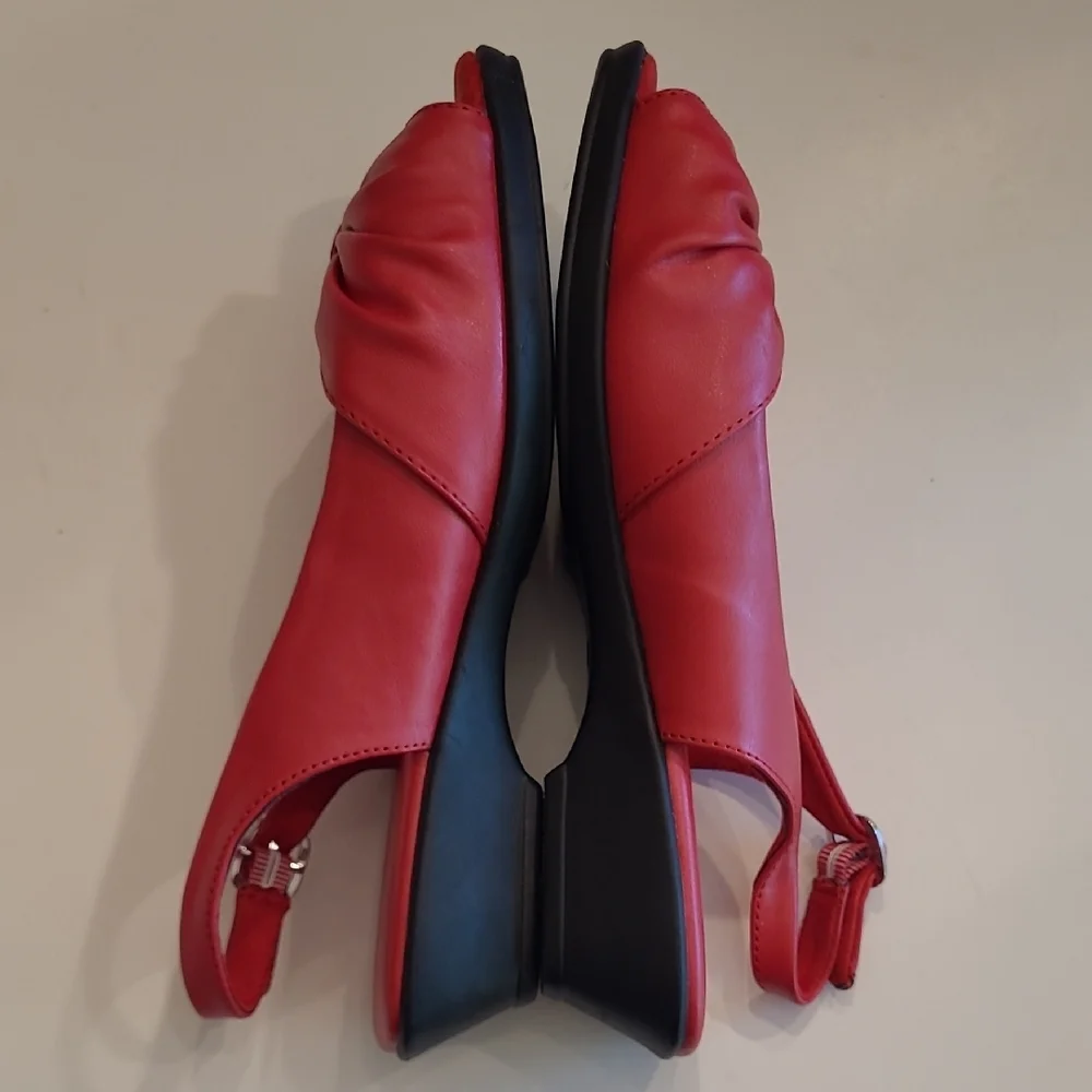Easy Street Soft Red slingback Wedge Sandals Block Heels Ankle Strap Retro NWOT